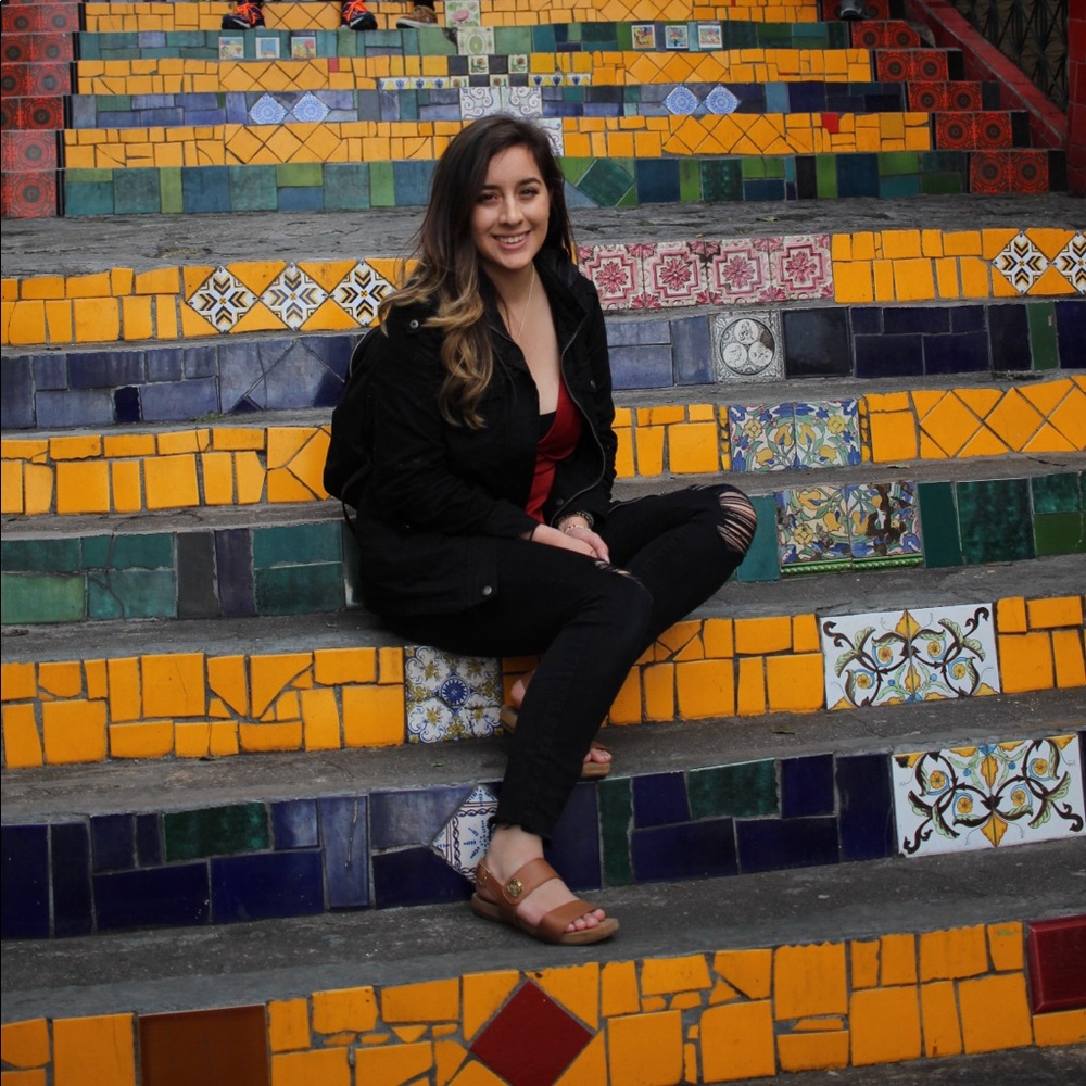 Meet your Posher, Maria